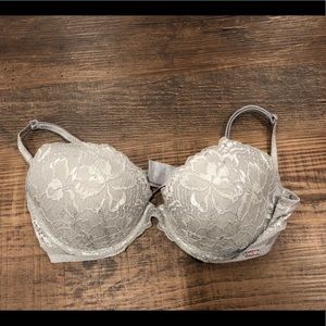 Victoria’s Secret PINK lace bra